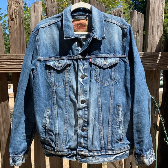 Levi’s classic vintage oversized cotton acid washed denim blue jean jacket - Picture 10 of 15